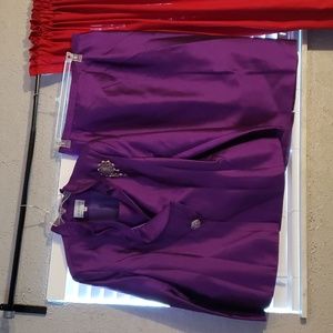 Lily and Taylor 2-Piece Skirt Suit